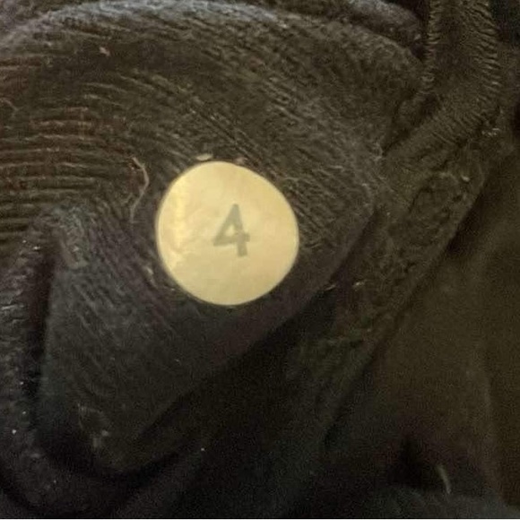 [SOLD 💫] Lululemon down coat - Picture 8 of 8